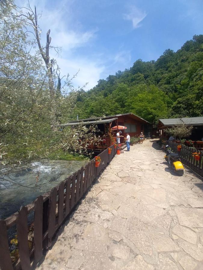 Villa Syri Kalter Sarande Luaran gambar